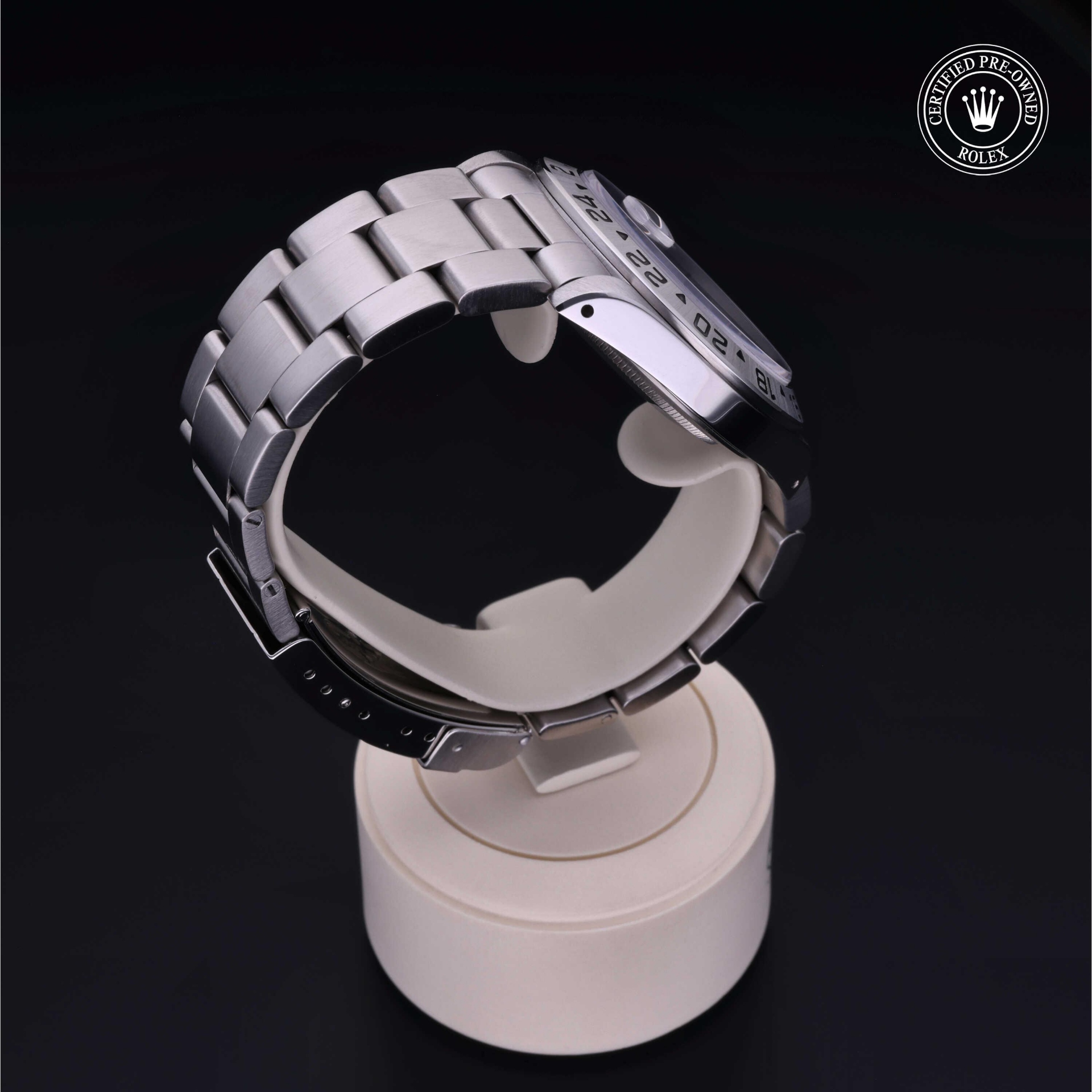 Rolex Explorer II 40 mm 16570 28