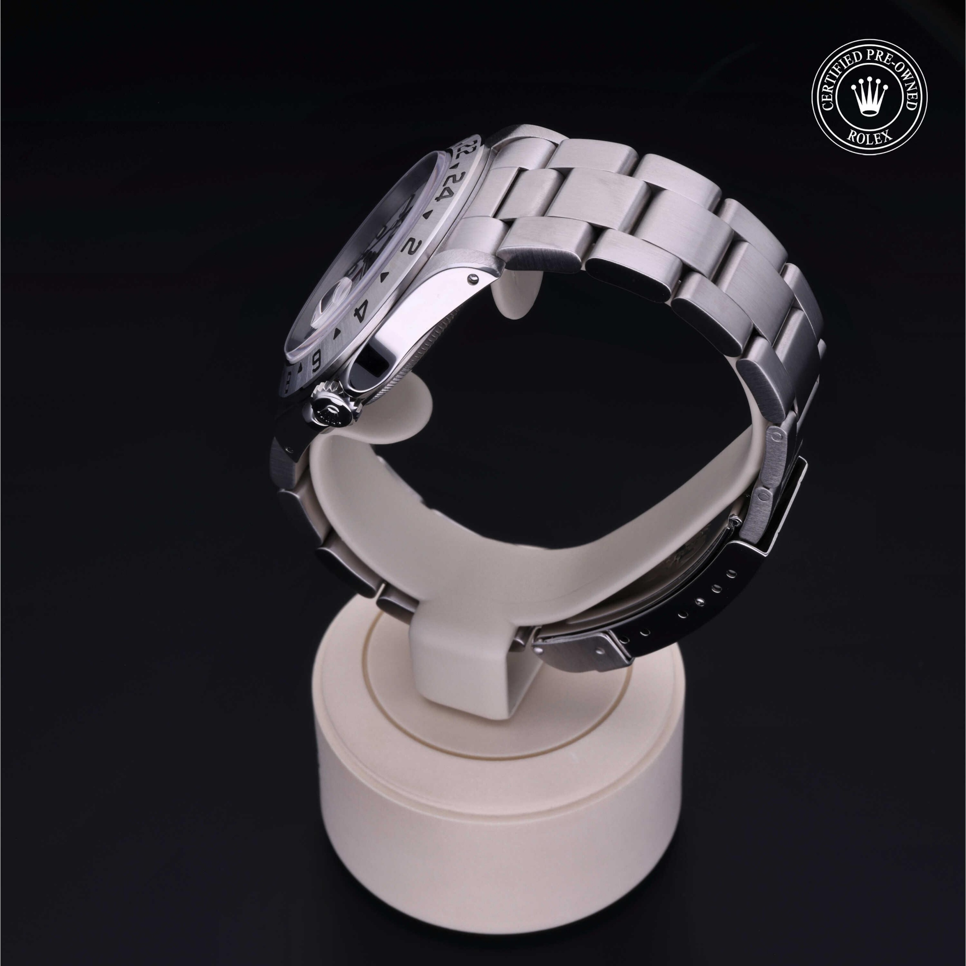 Rolex Explorer II 40 mm 16570 14