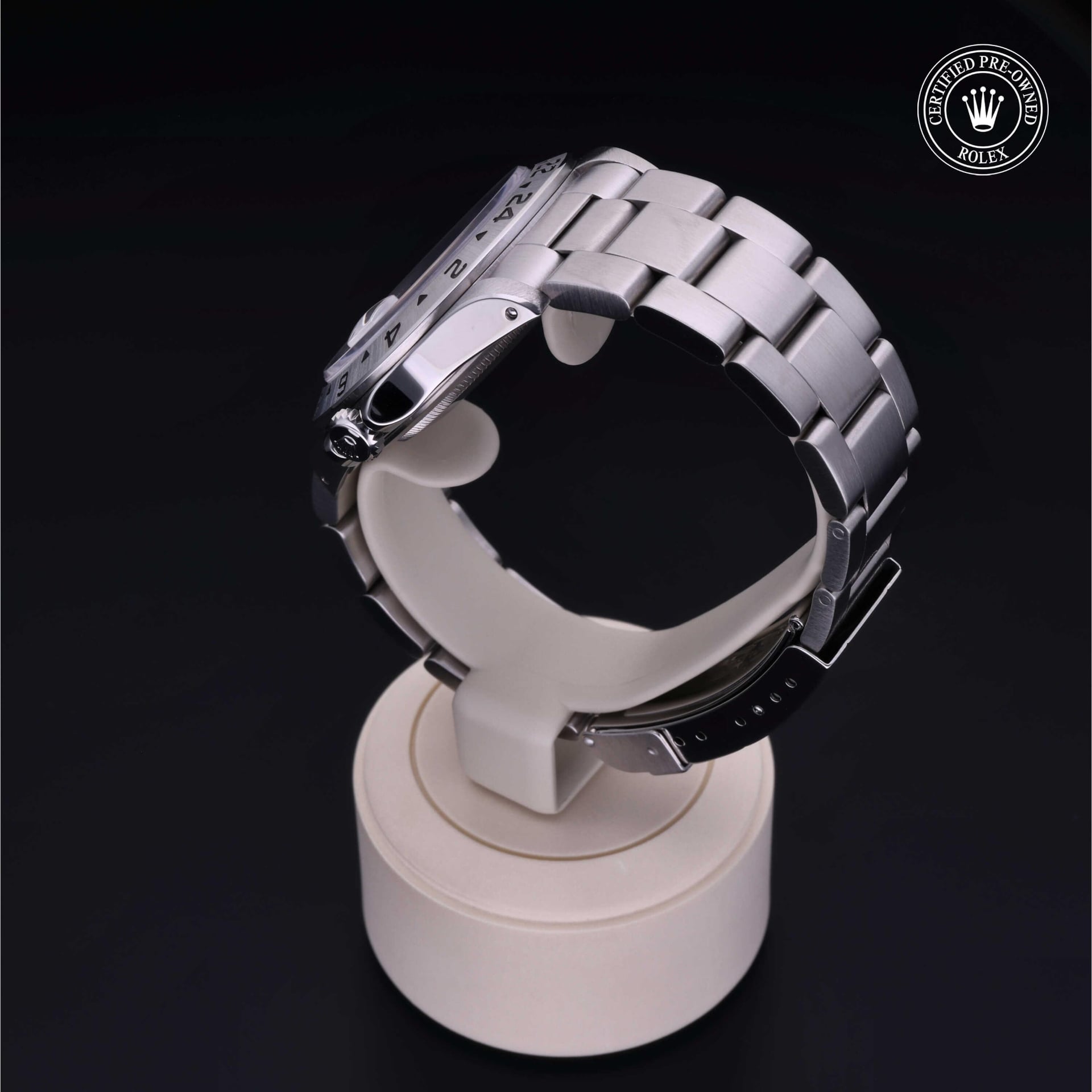 Rolex Explorer II 40 mm 16570 15
