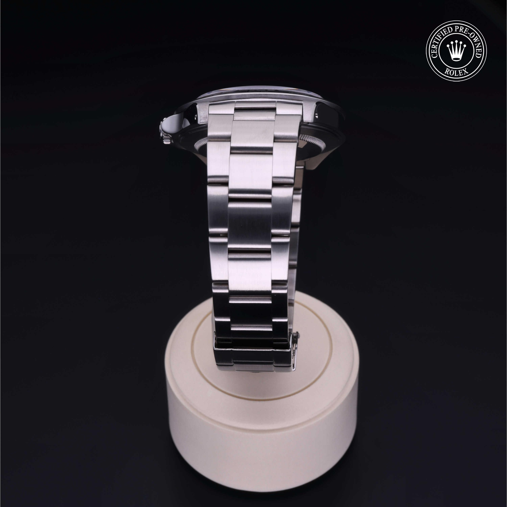 Rolex Explorer II 40 mm 16570 22