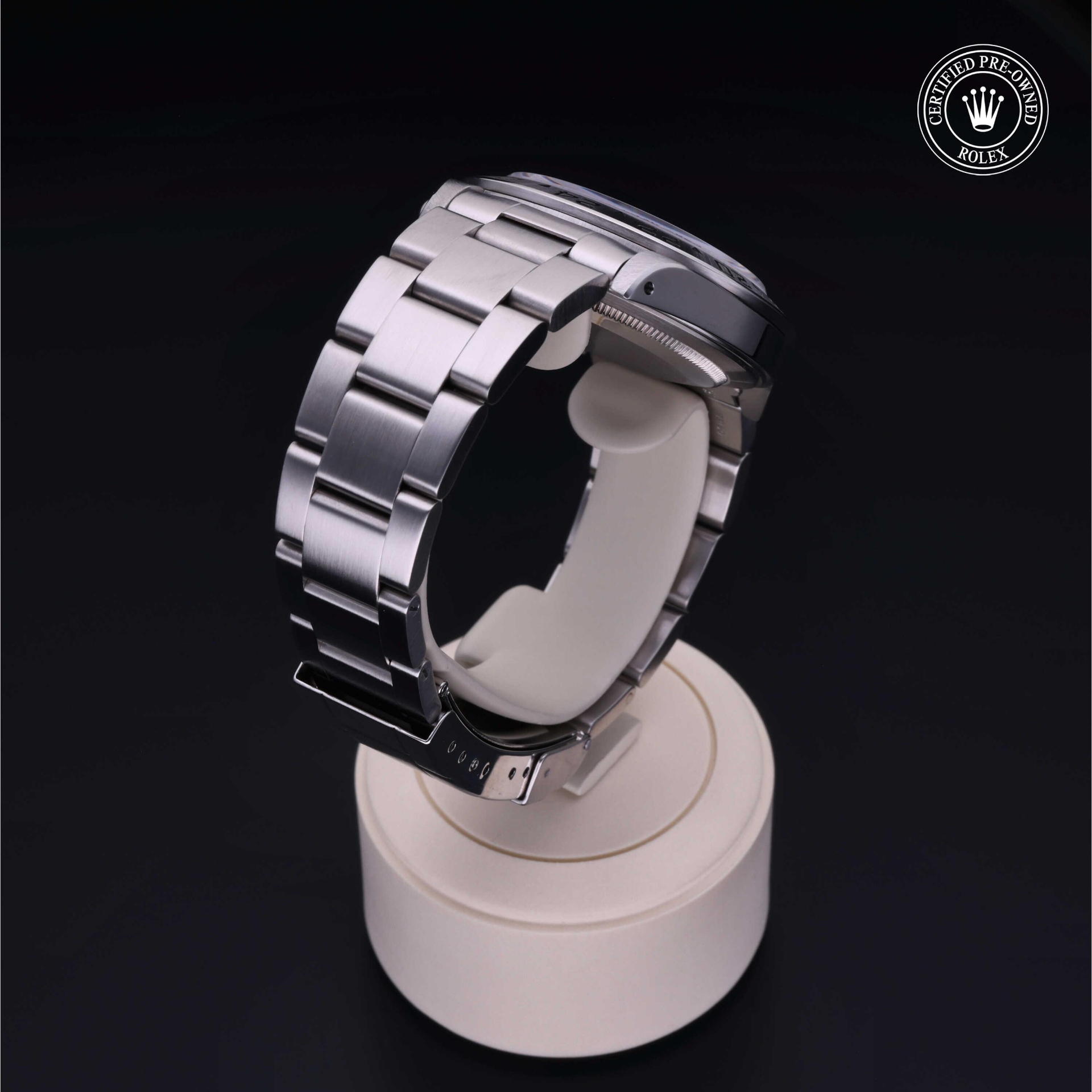 Rolex Explorer II 40 mm 16570 25