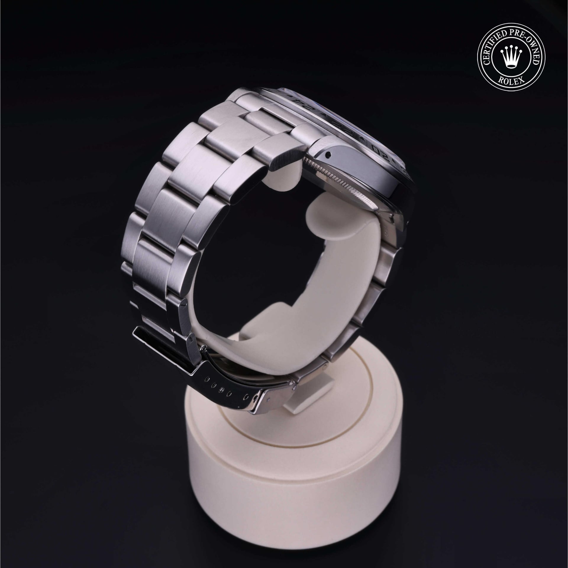 Rolex Explorer II 40 mm 16570 26