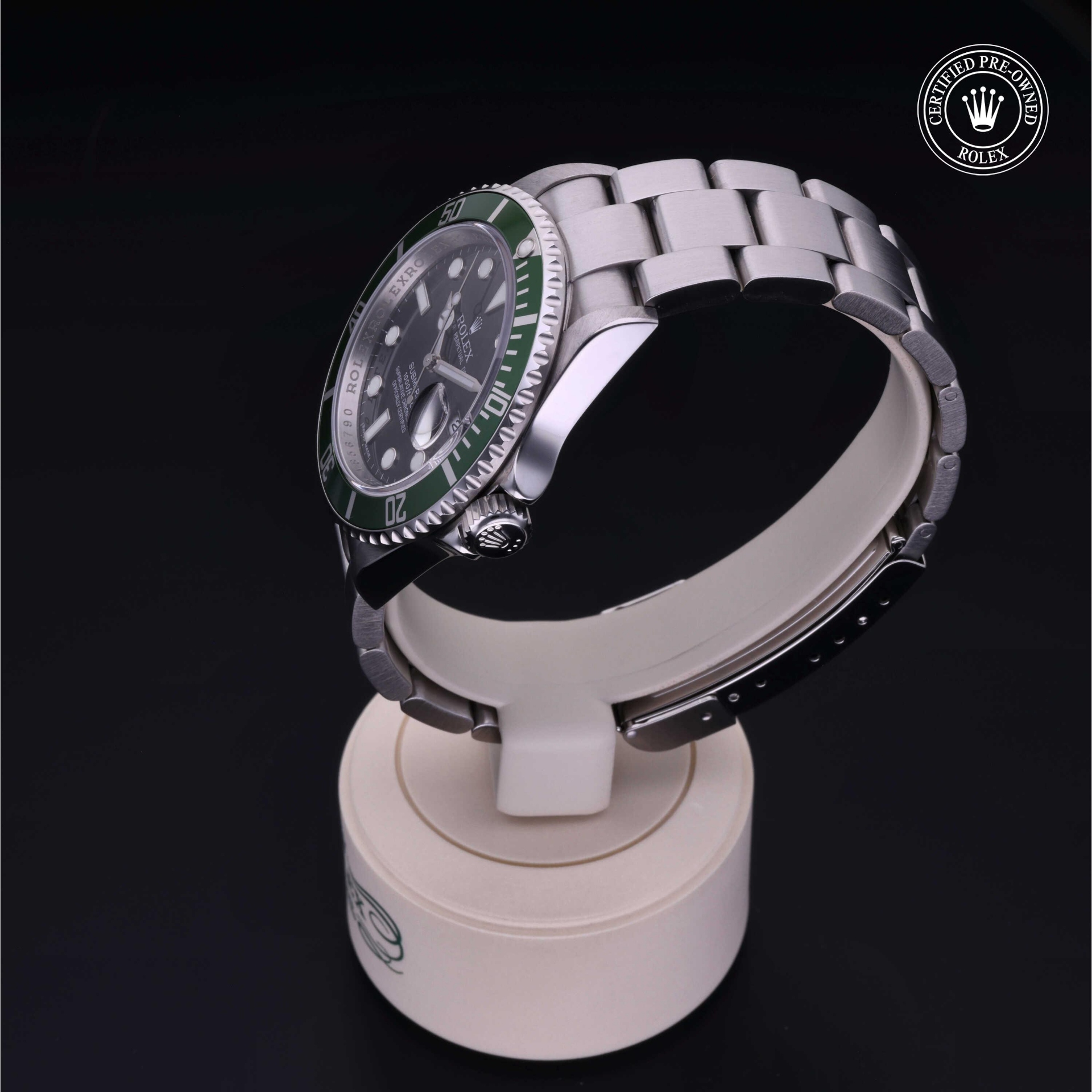 Rolex Submariner Date 40 mm 16610LV 11