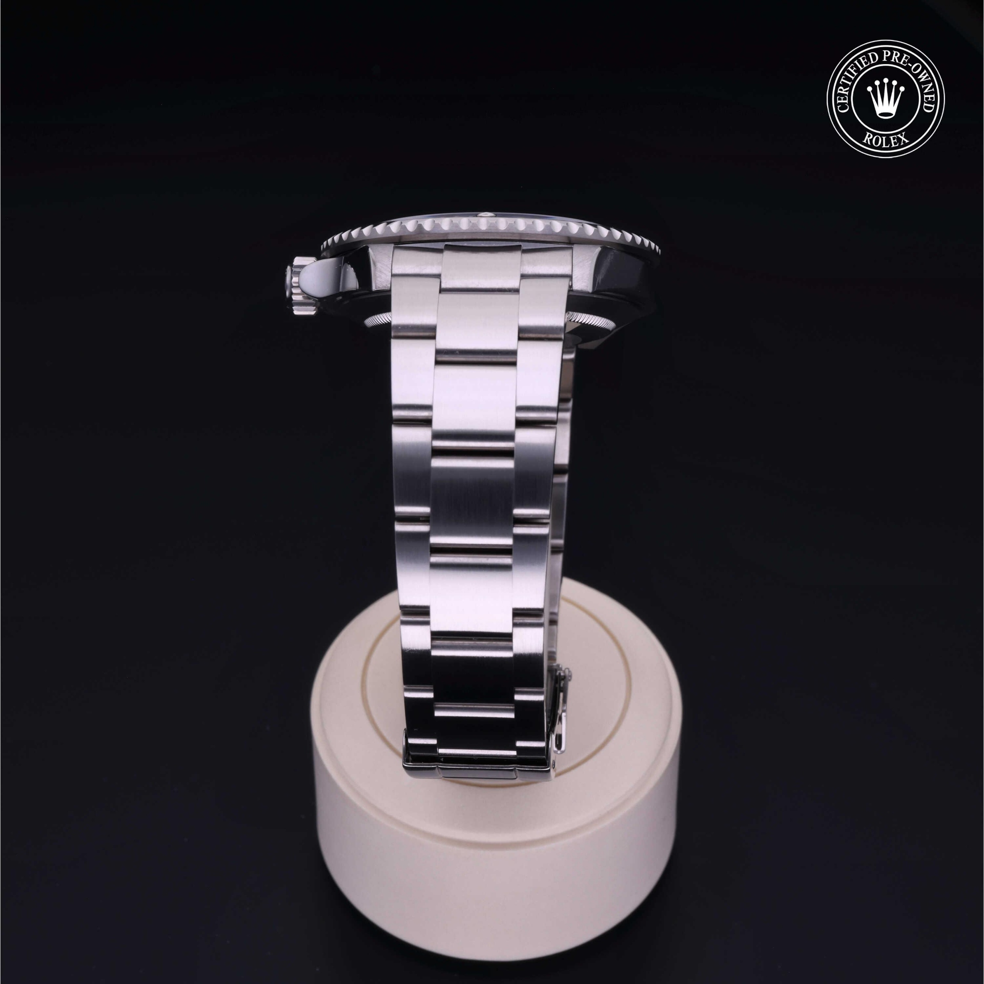 Rolex Submariner Date 40 mm 16610LV 22