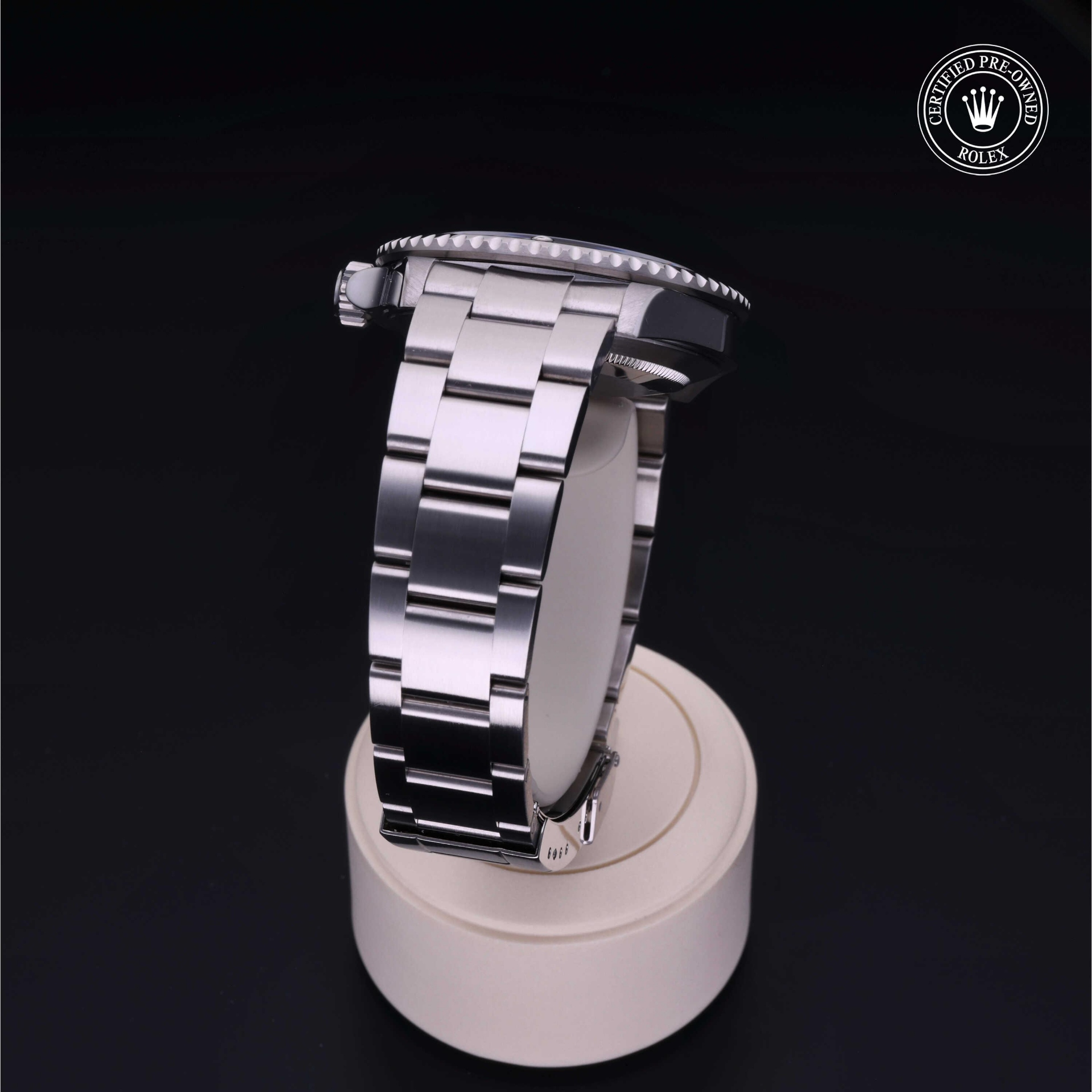 Rolex Submariner Date 40 mm 16610LV 23
