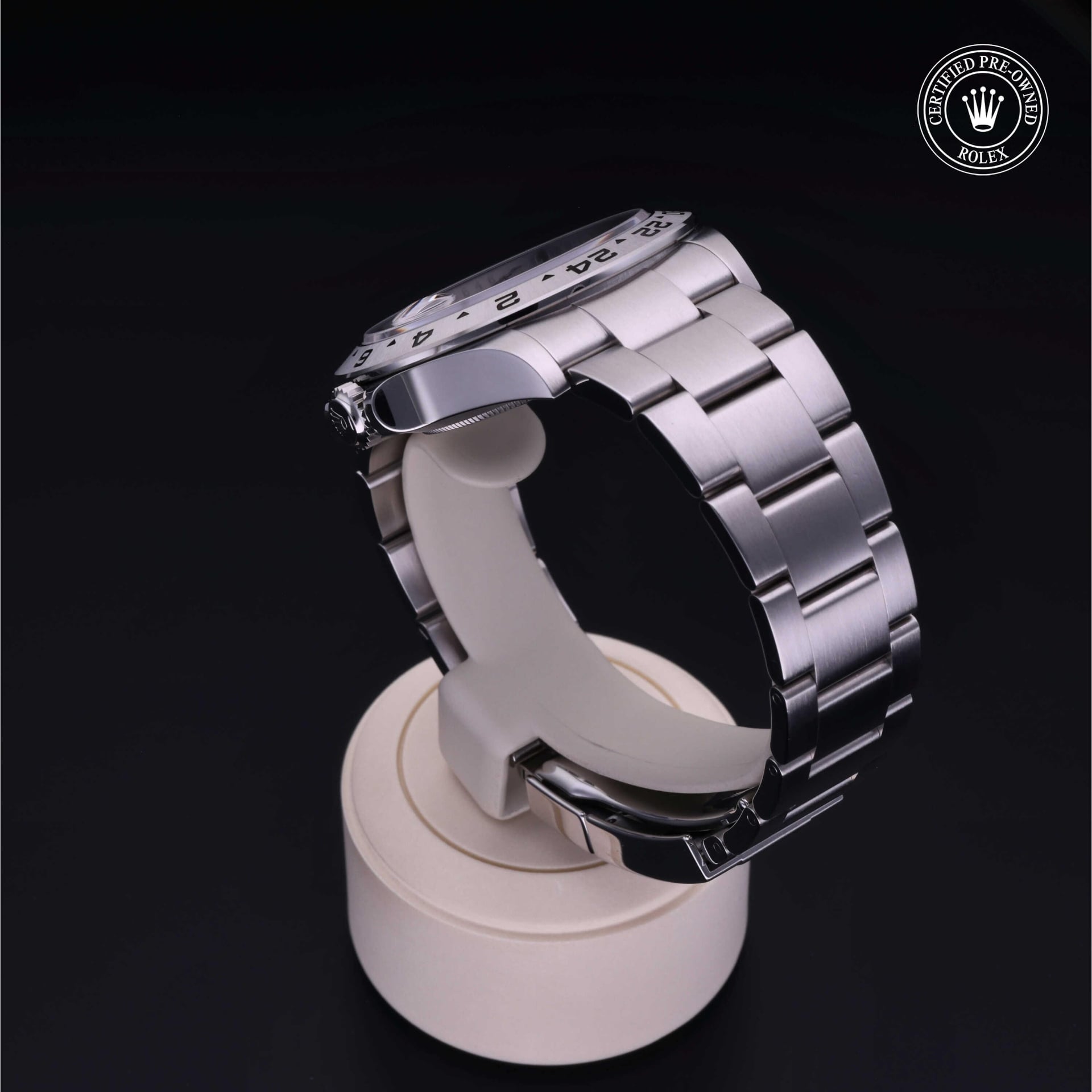 Rolex Explorer II 42 mm 226570 18