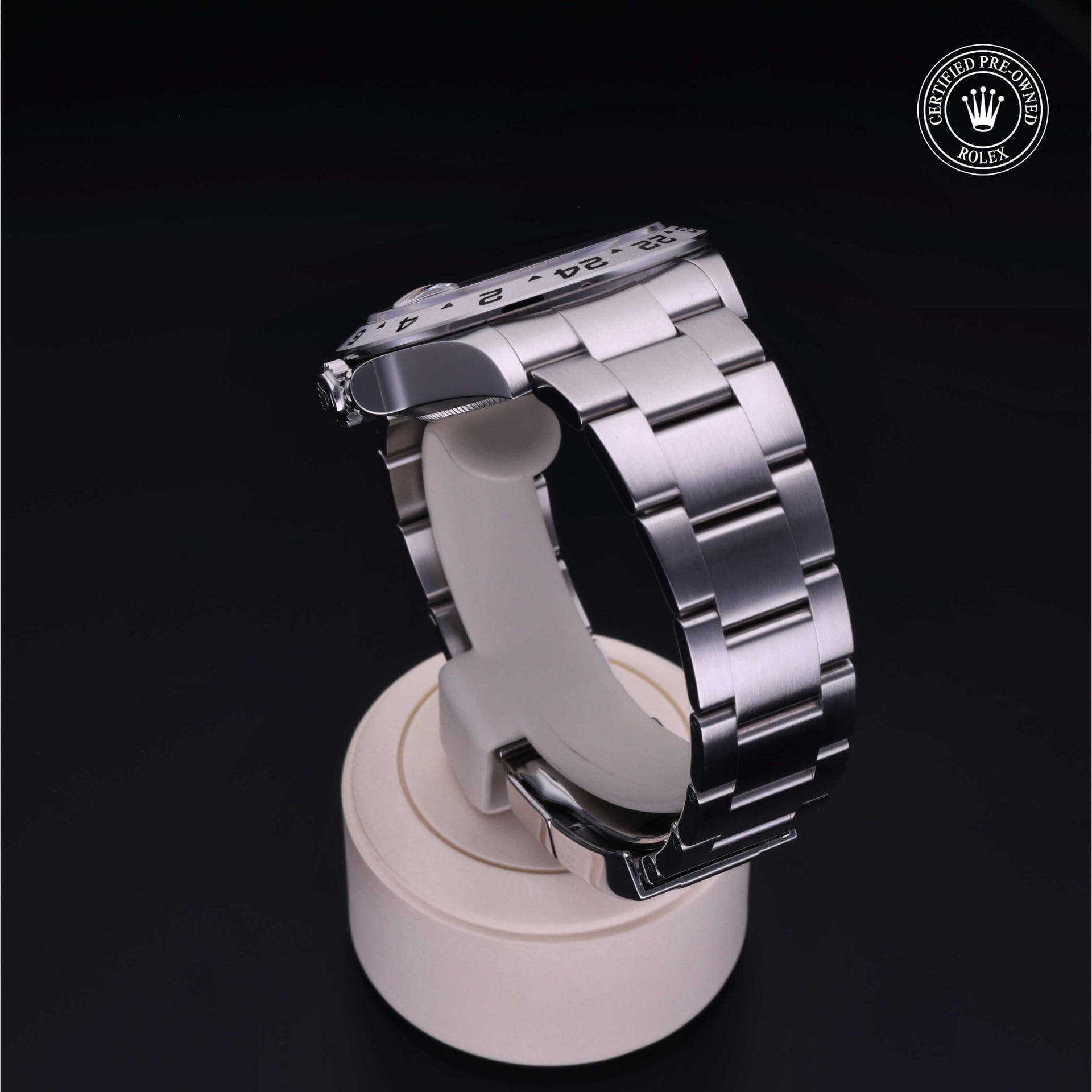 Rolex Explorer II 42 mm 226570 19