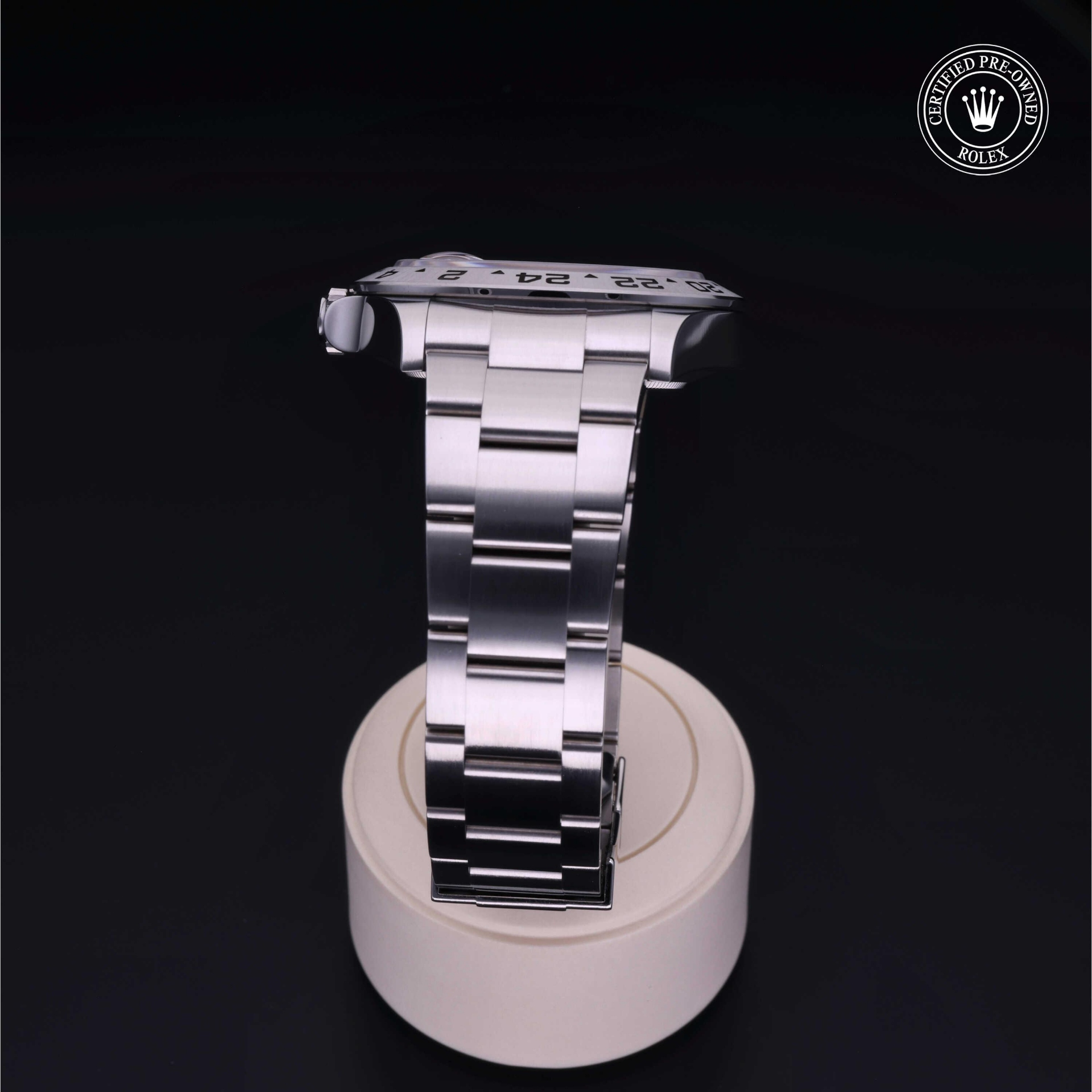 Rolex Explorer II 42 mm 226570 22
