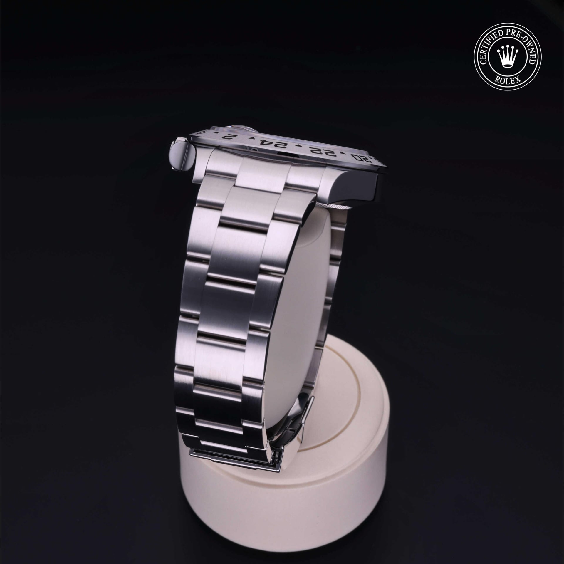 Rolex Explorer II 42 mm 226570 23