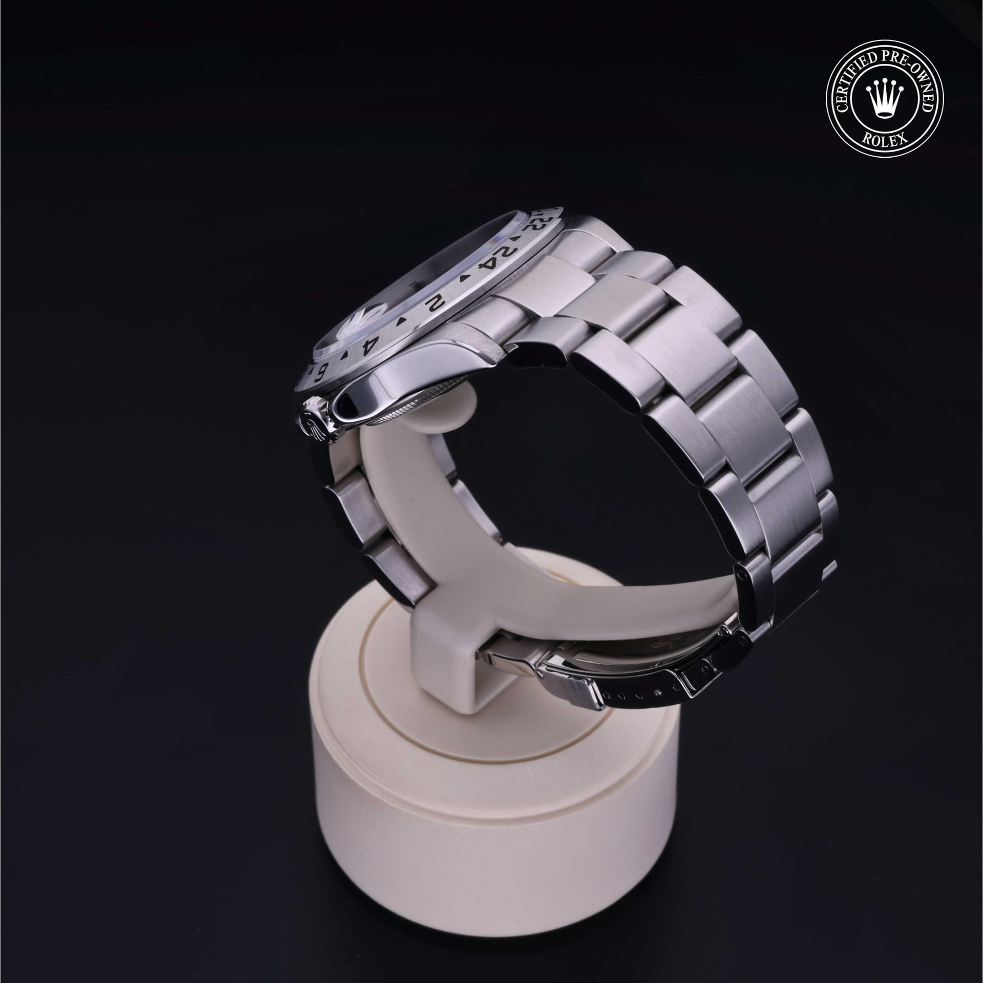 Rolex Explorer II 40 mm 16570 16