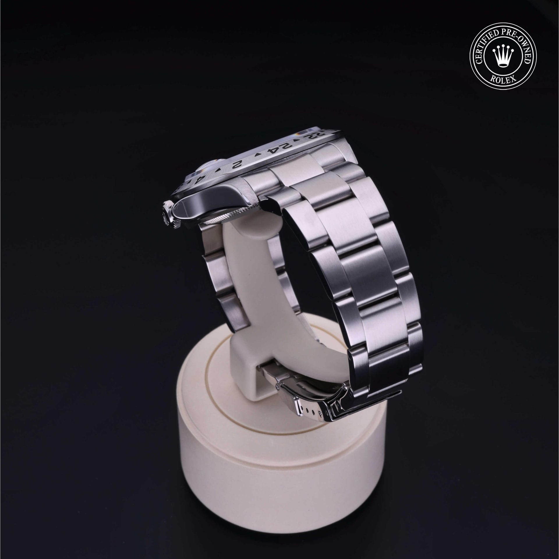 Rolex Explorer II 40 mm 16570 19