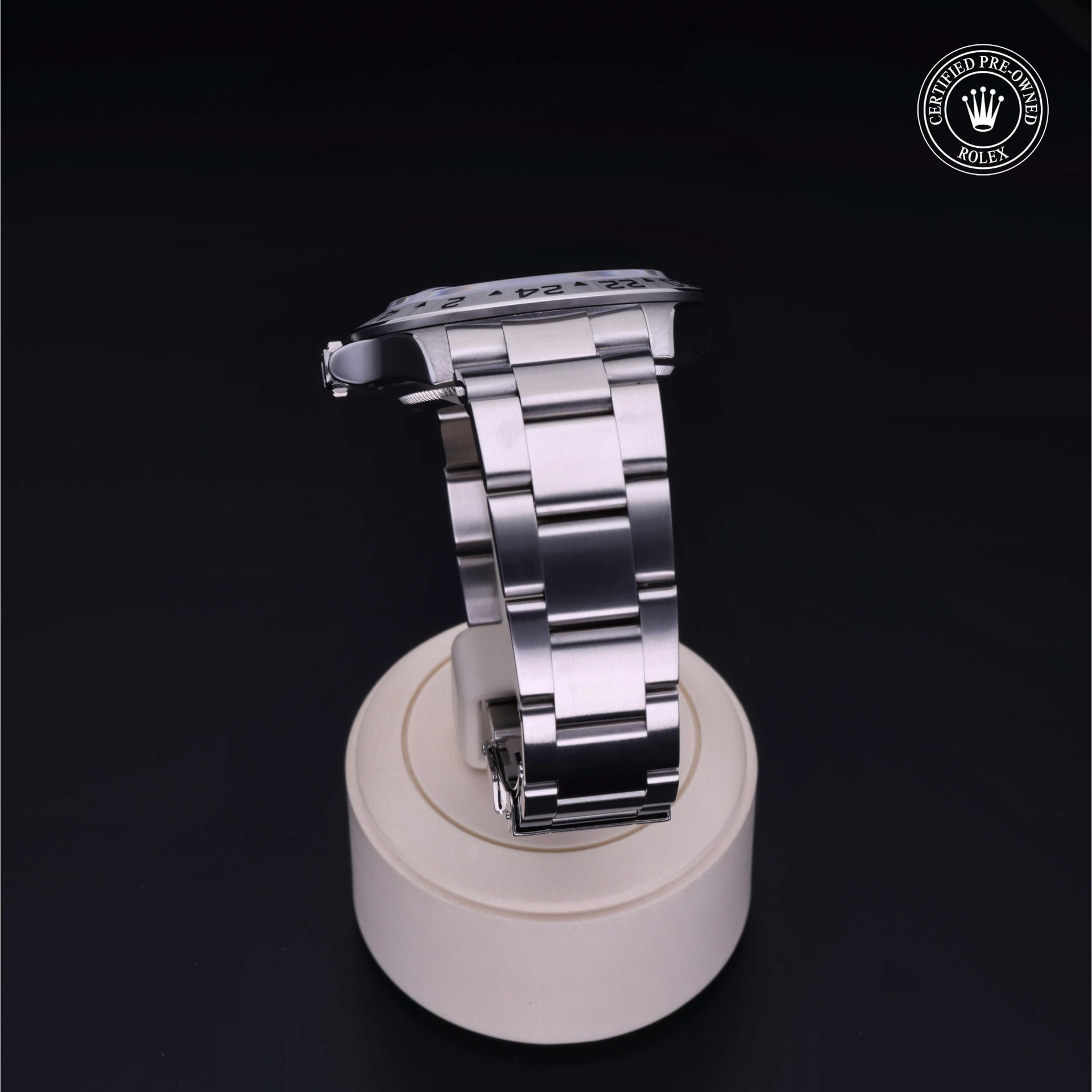 Rolex Explorer II 40 mm 16570 21