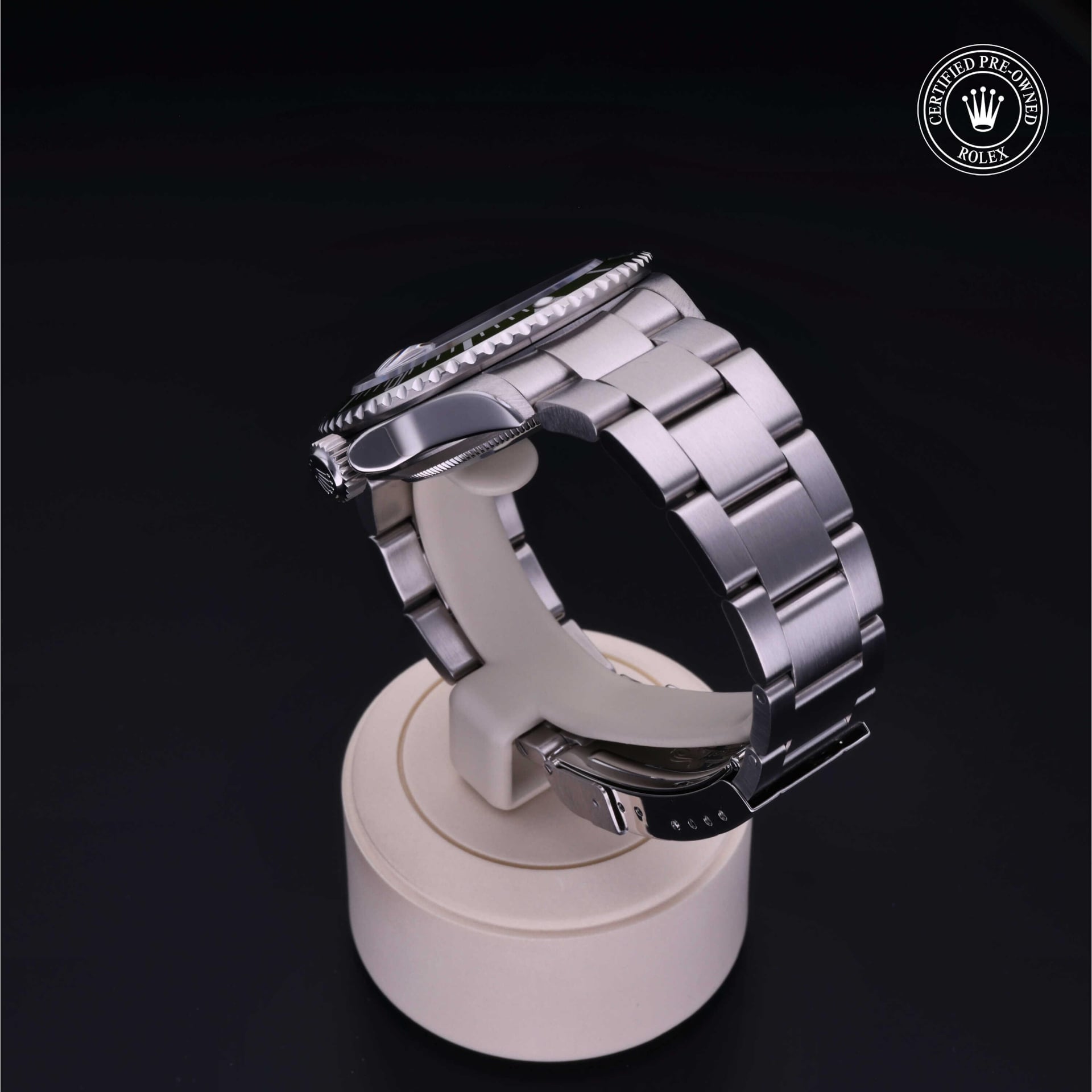 Rolex Submariner Date 40 mm 16610LV 18