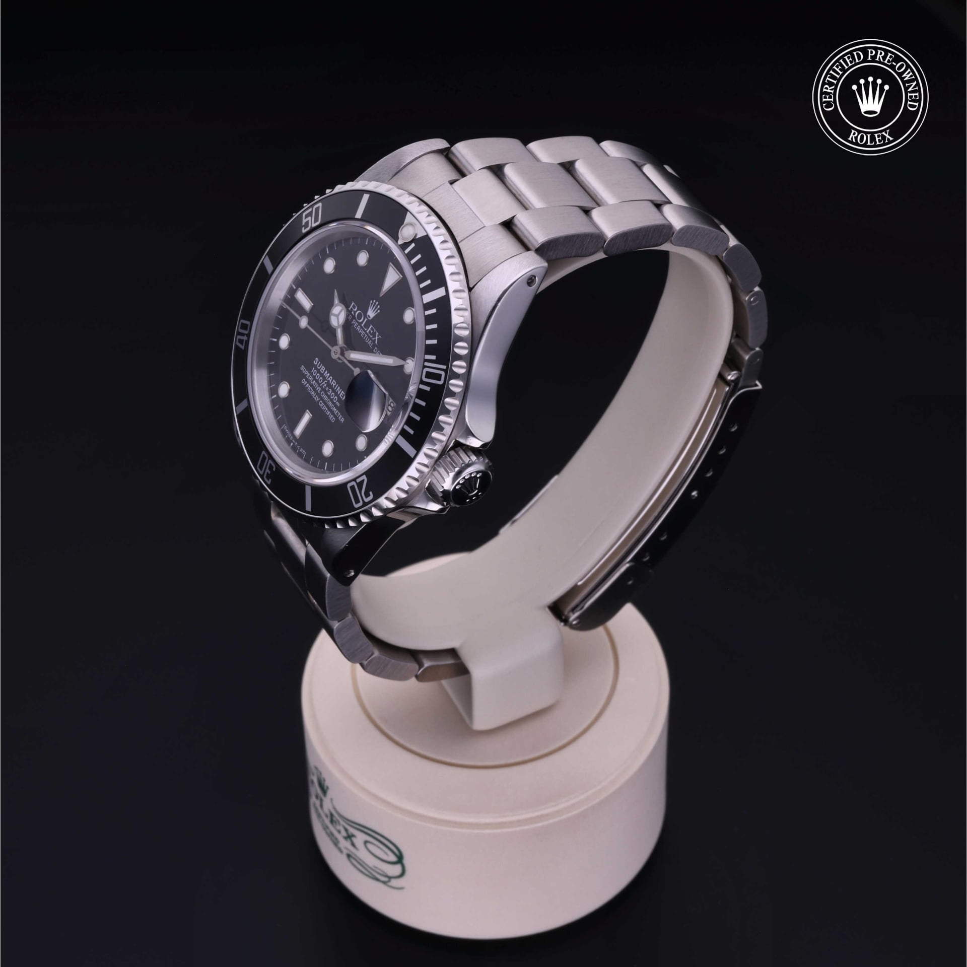 Rolex Submariner Date 40 mm 16800 9