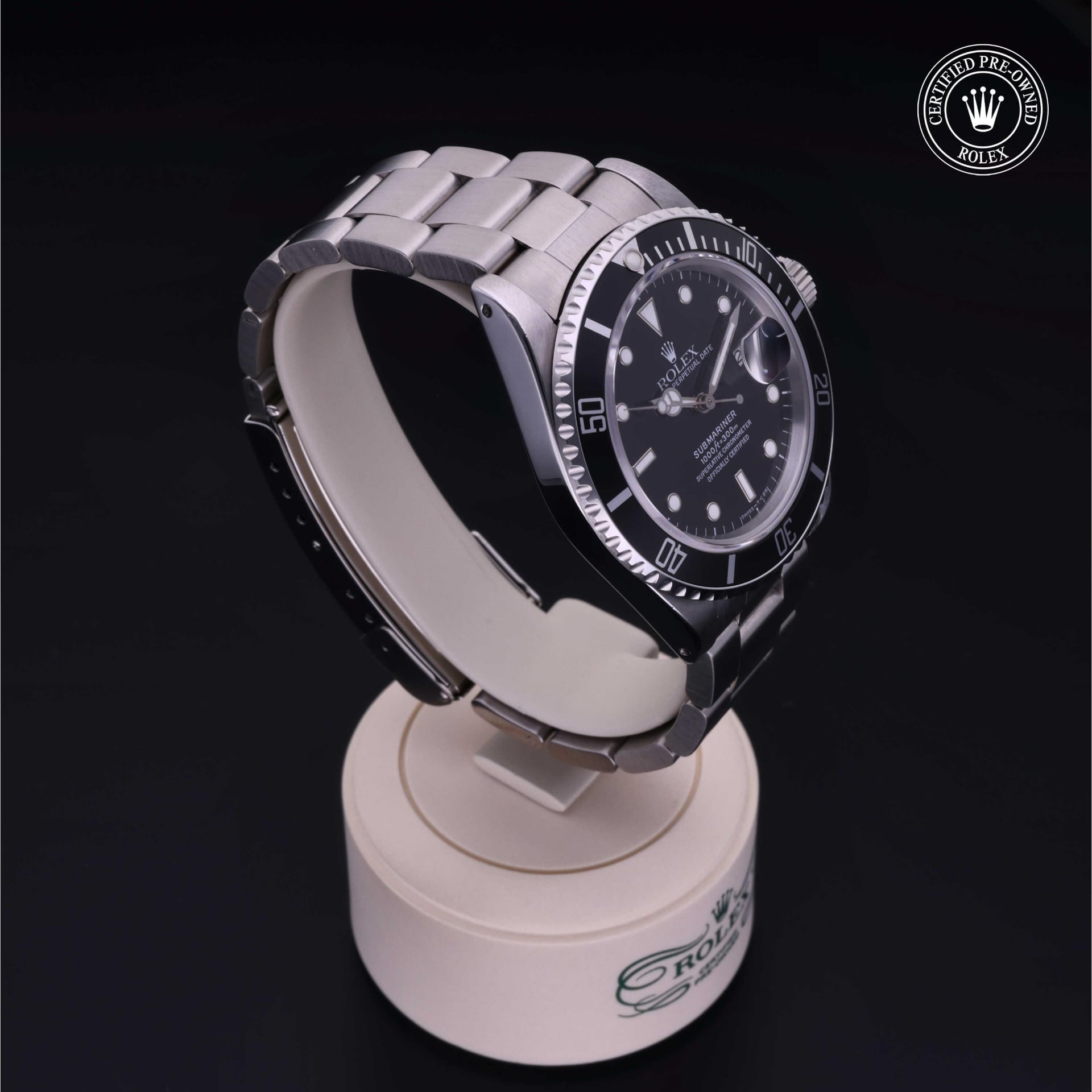 Rolex Submariner Date 40 mm 16800 35