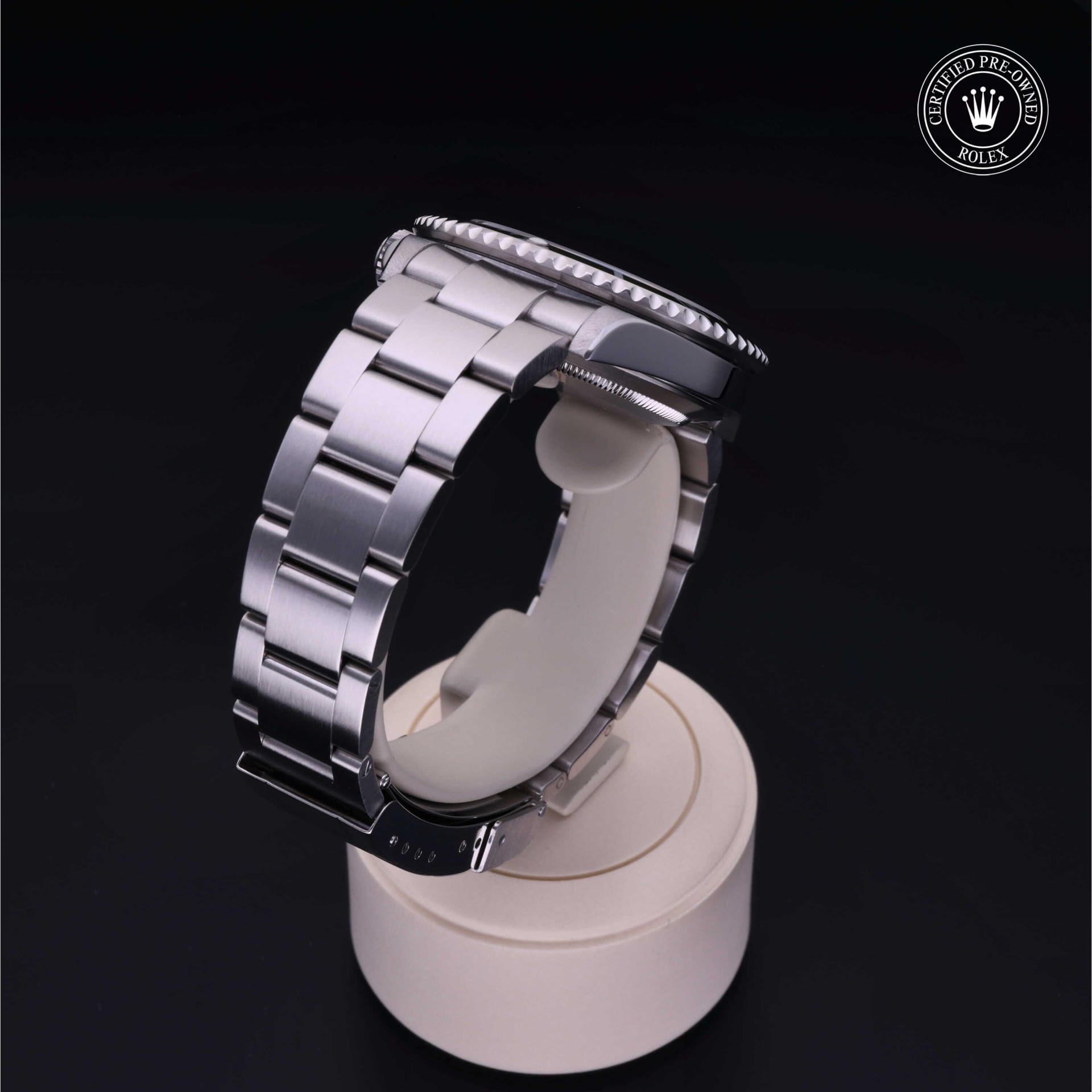 Rolex Submariner Date 40 mm 16610LV 22